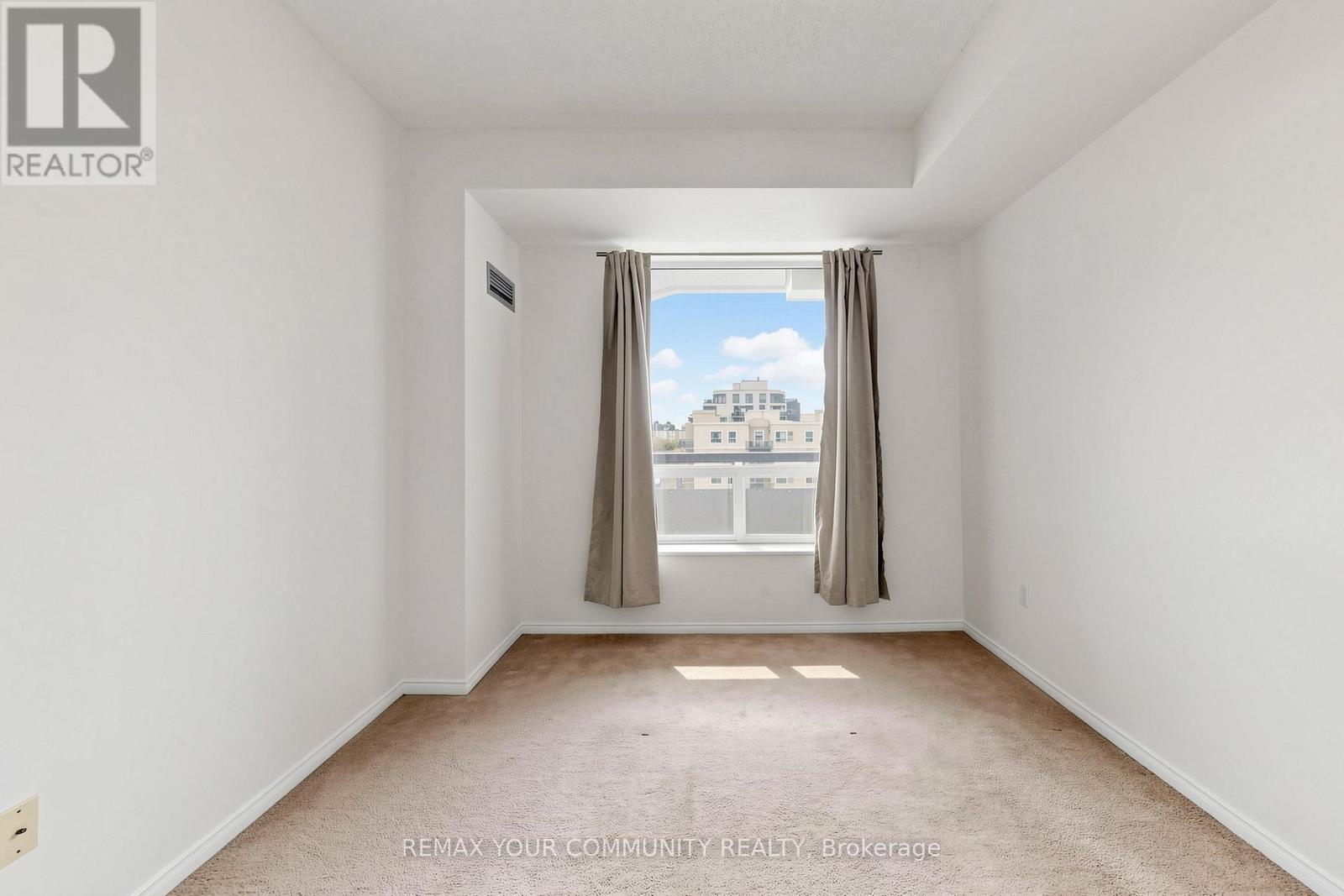506 - 800 Sheppard Avenue W Property Photo 11