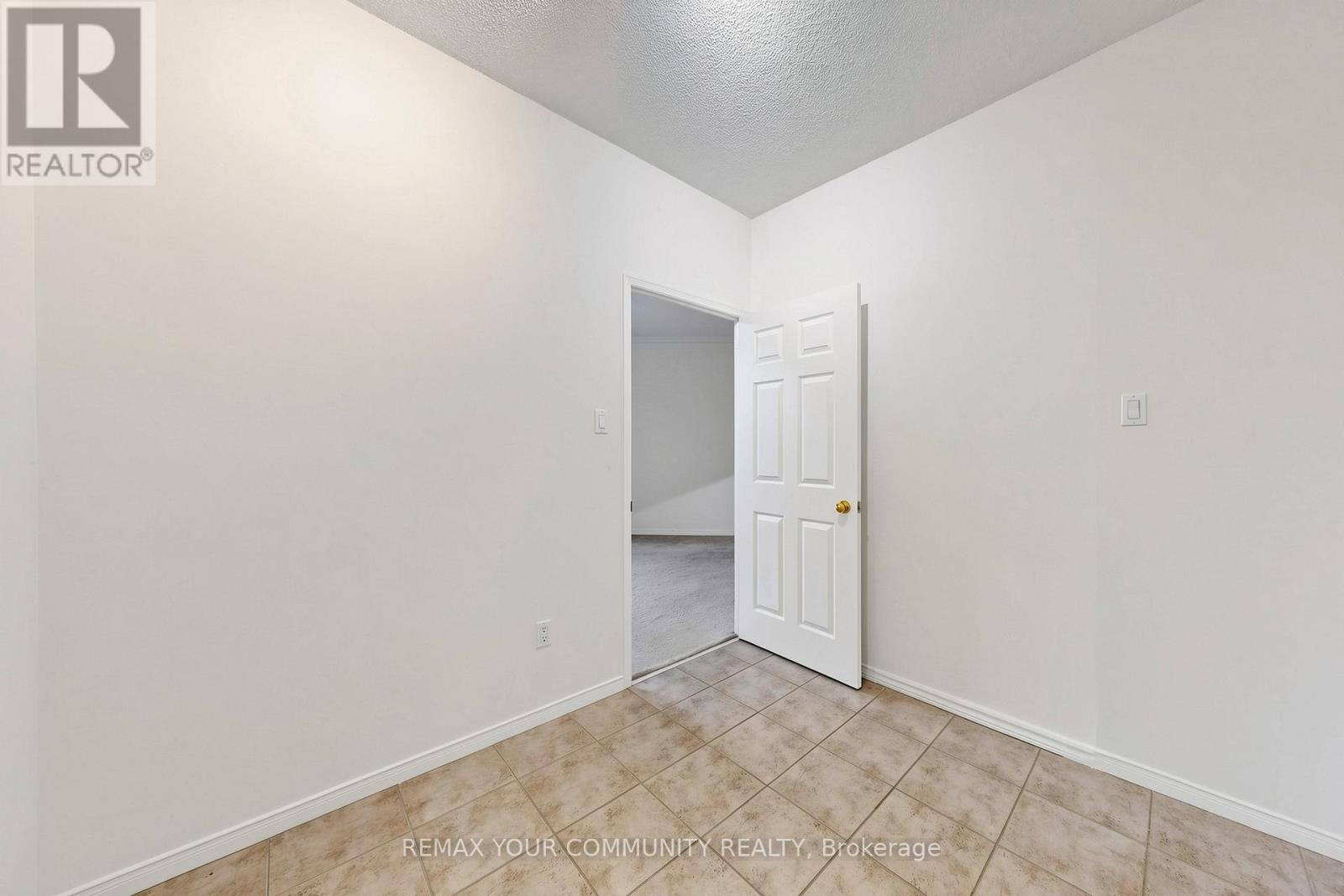506 - 800 Sheppard Avenue W Property Photo 13