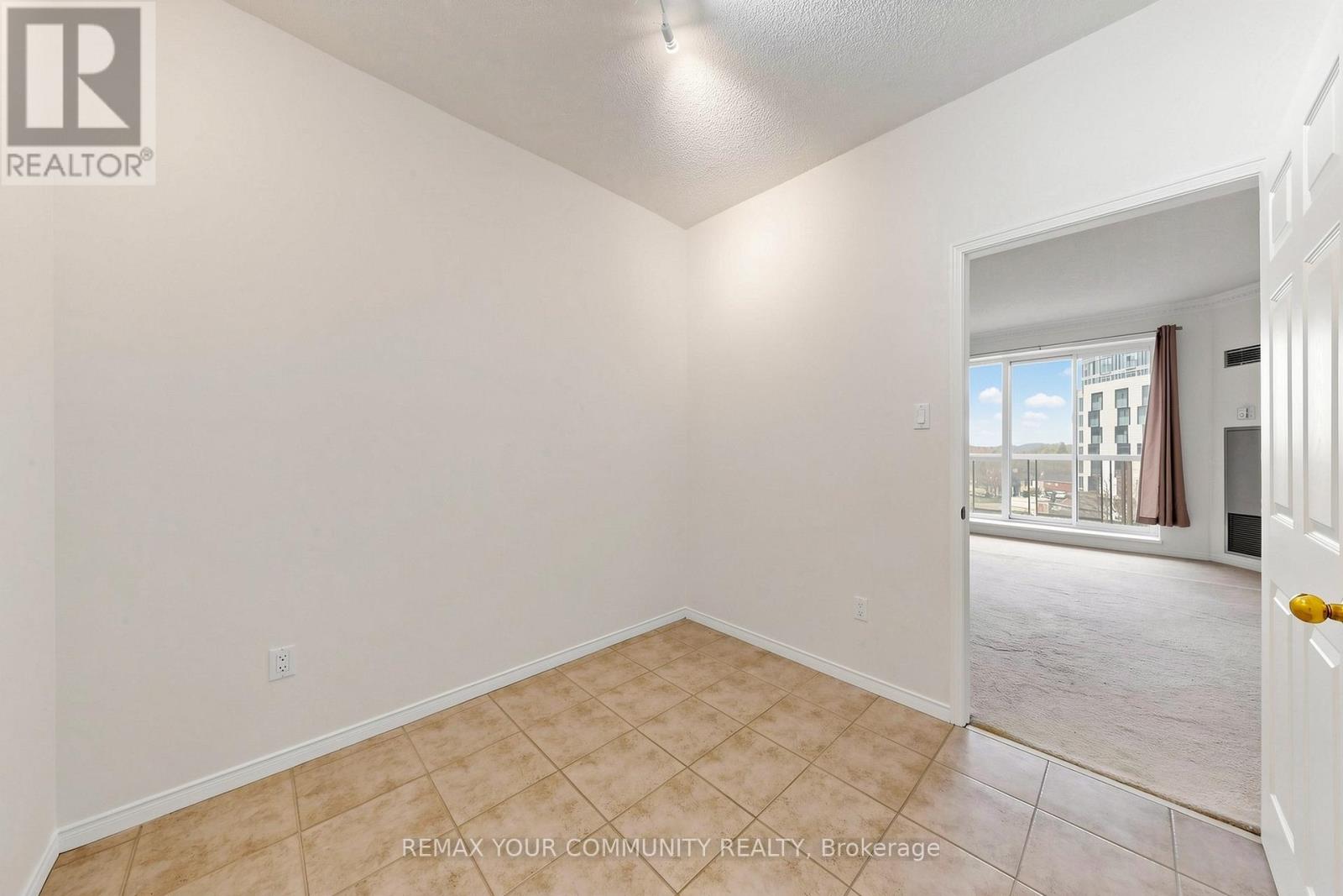 506 - 800 Sheppard Avenue W Property Photo 14