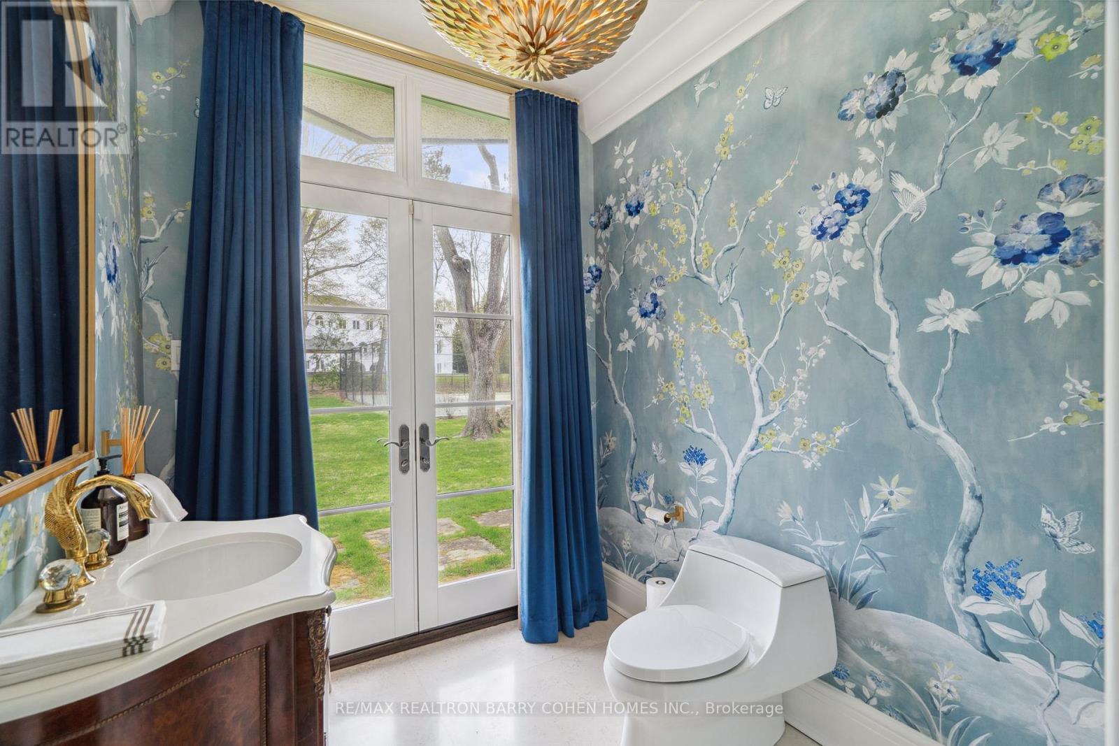 15 Park Lane Circle Property Photo 13