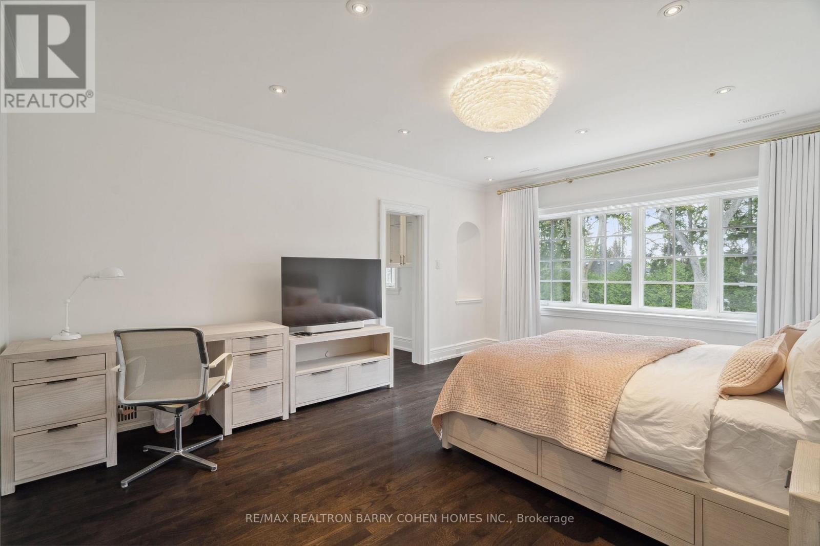 15 Park Lane Circle Property Photo 28