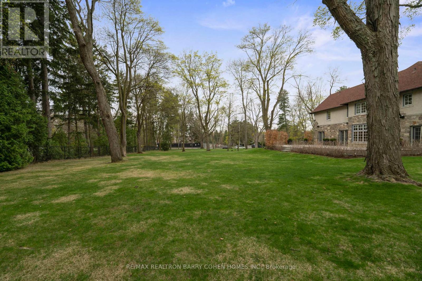 15 Park Lane Circle Property Photo 40