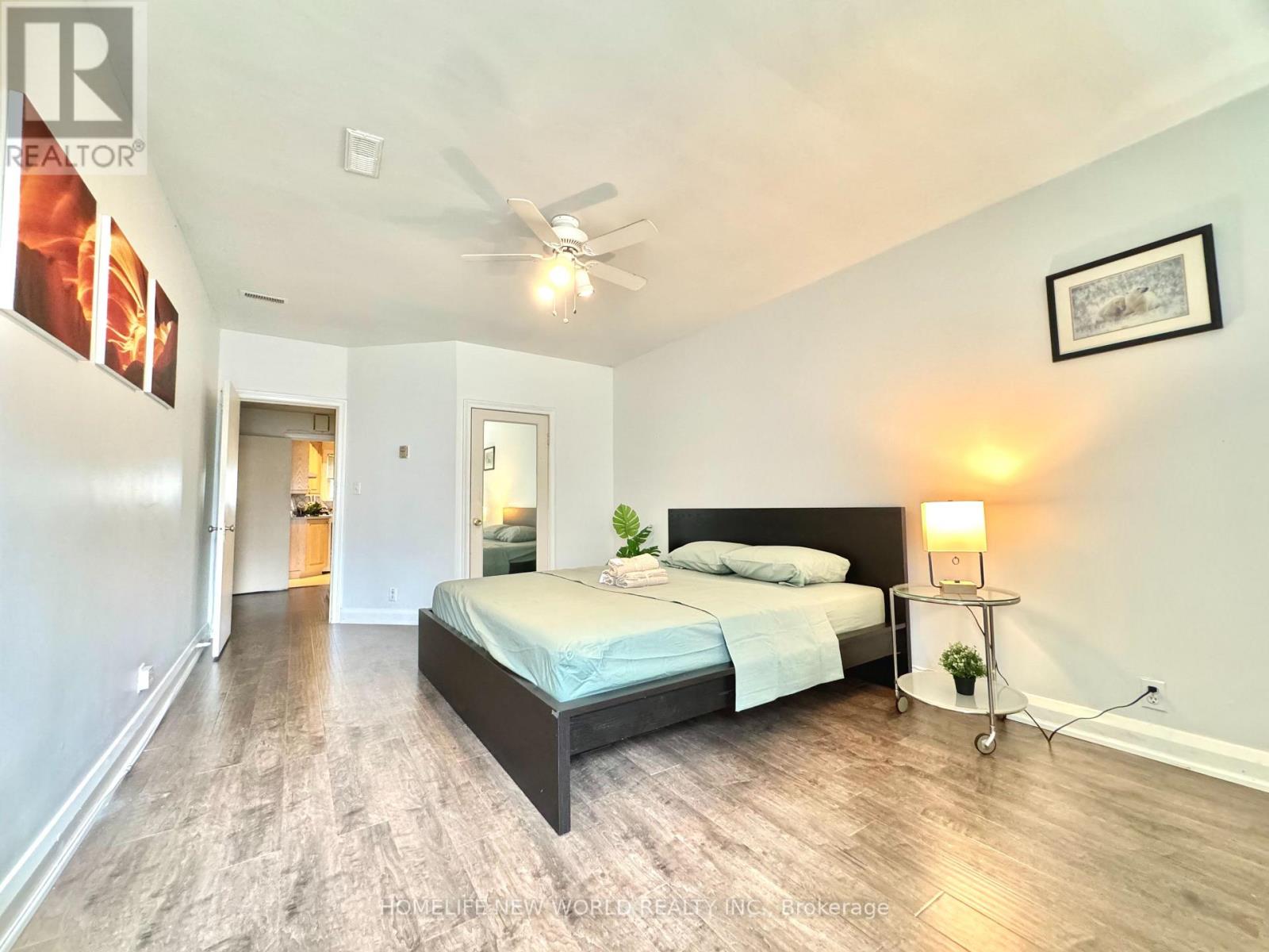 1563 Bathurst Street Property Photo 3