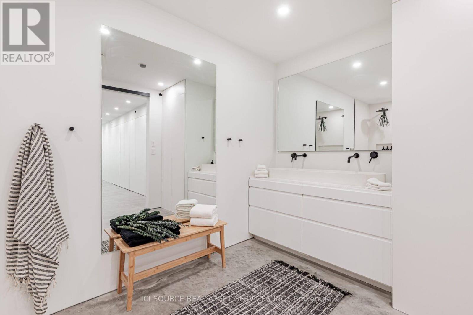 44 Massey Street Property Photo 39