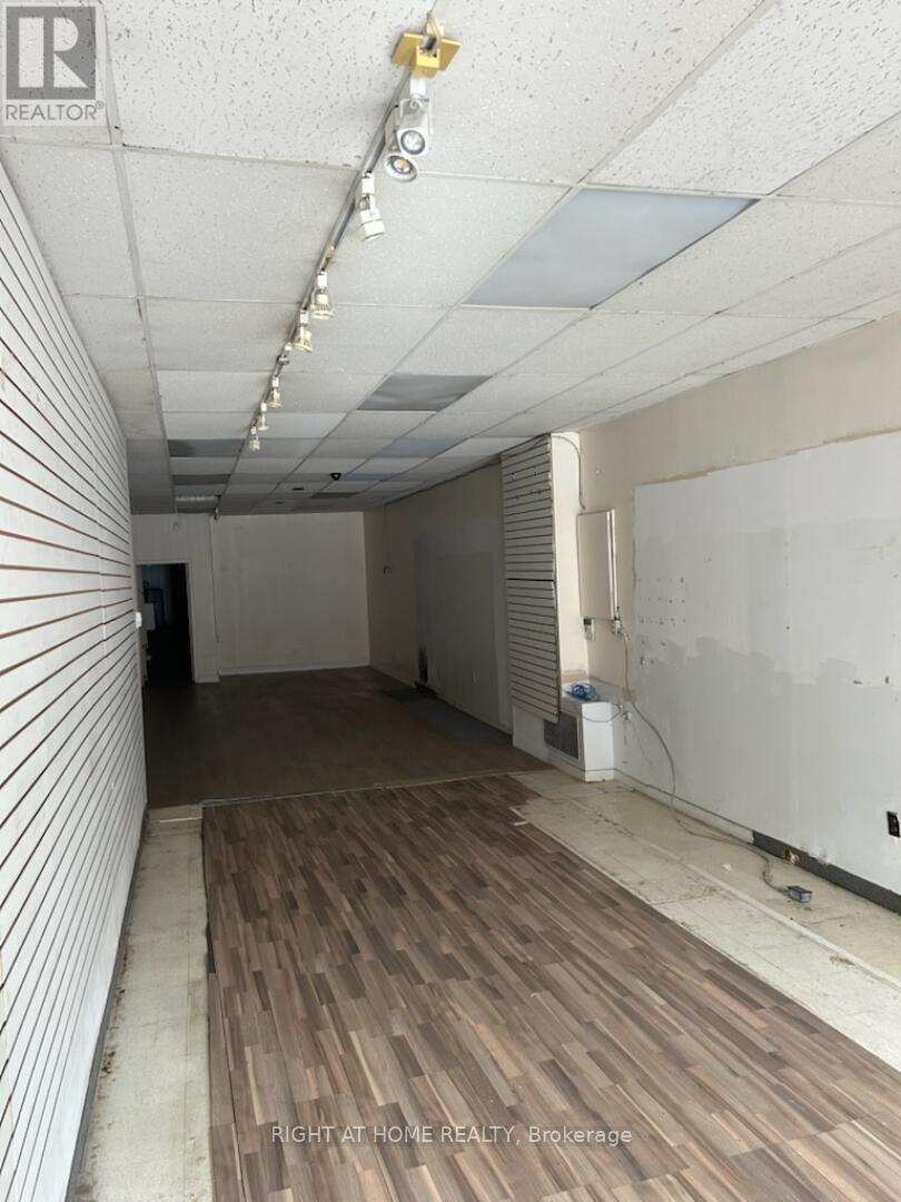 654 Bloor Street W Property Photo 3