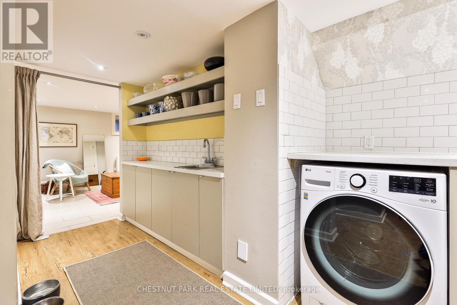 17 Elm Avenue Property Photo 44