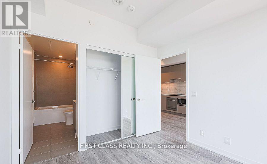 3215 - 55 Mercer Street Property Photo 1