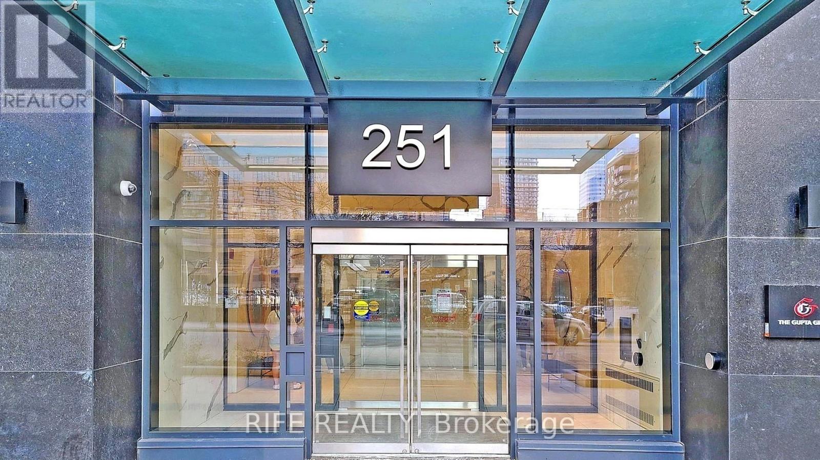 830 - 251 Jarvis Street Photo de la propriété 1