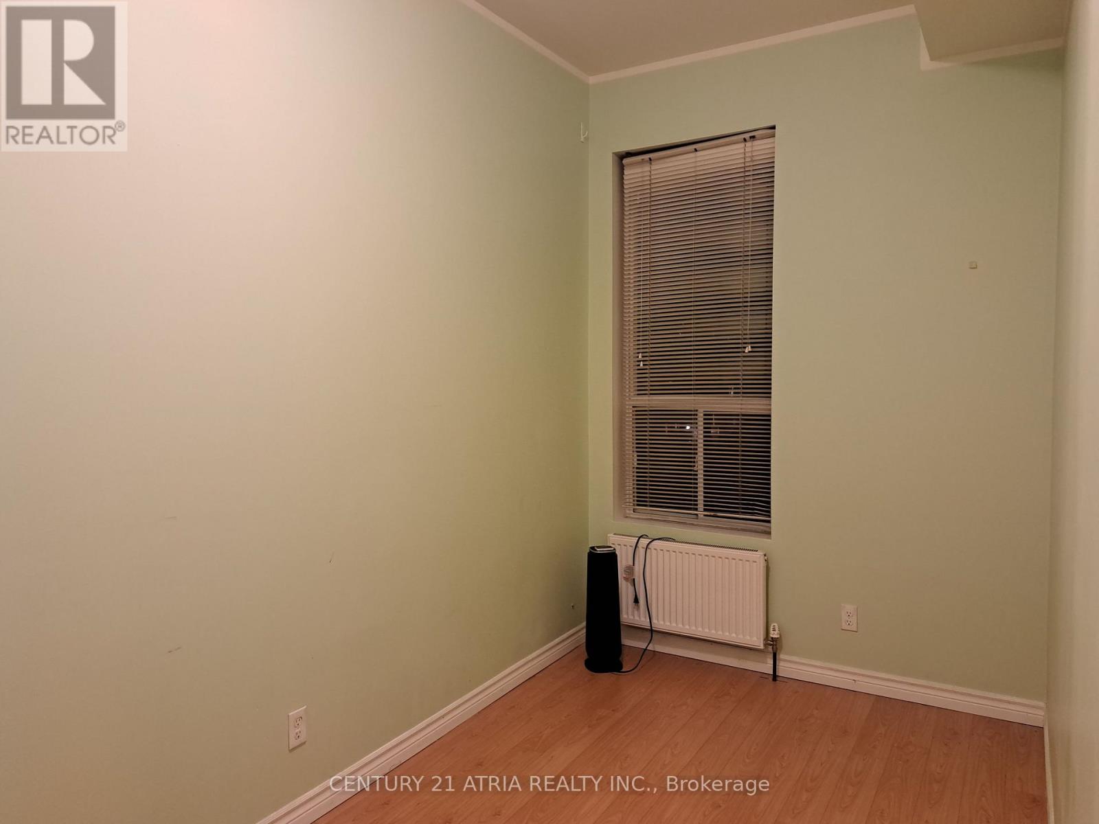 302 - 366 College Street Property Photo 4