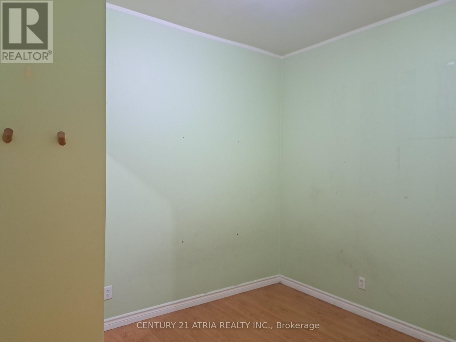 302 - 366 College Street Property Photo 5