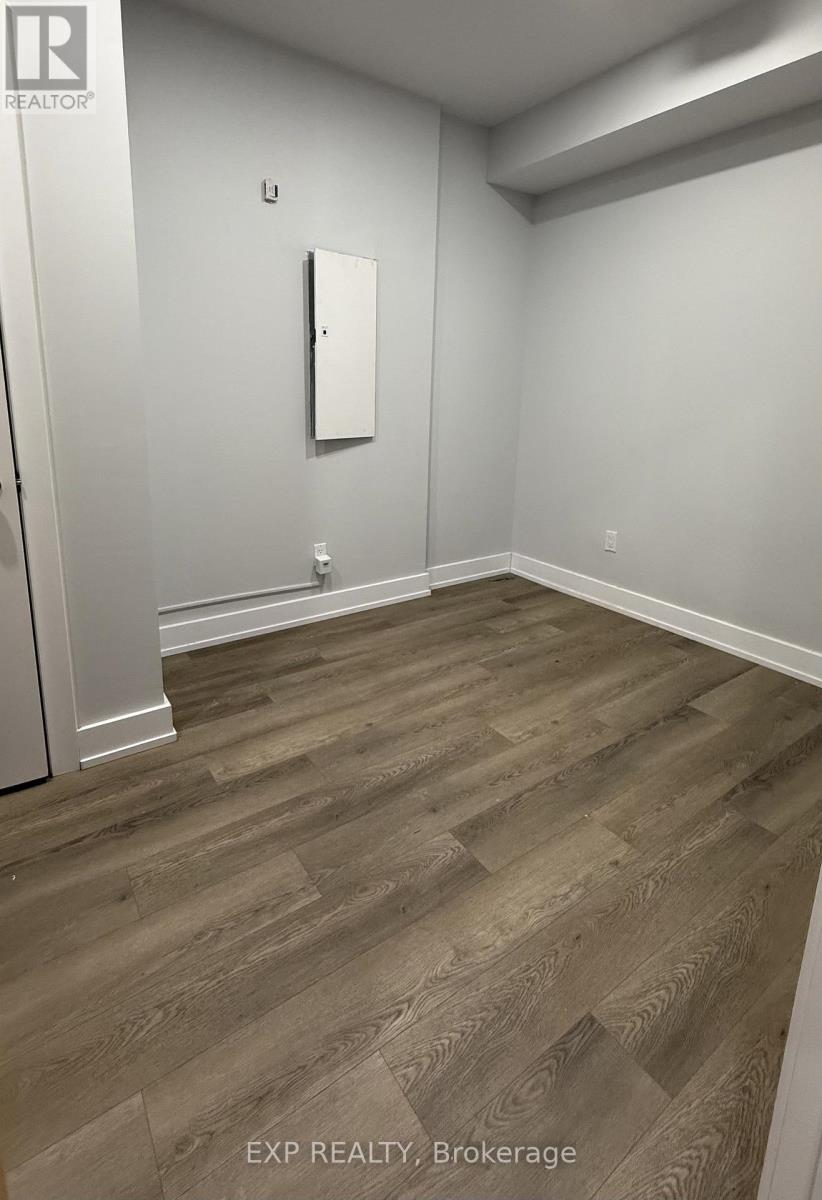 522 - 1315 Lawrence Avenue E Property Photo 5