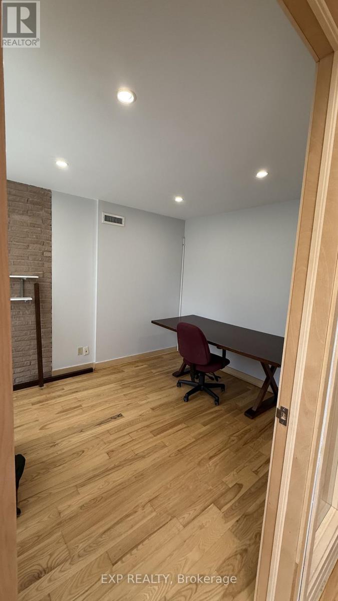 522 - 1315 Lawrence Avenue E Property Photo 9