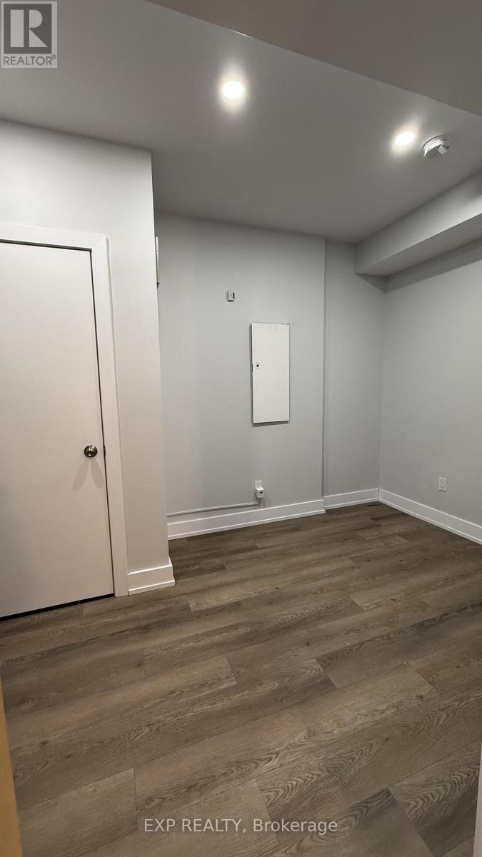522 - 1315 Lawrence Avenue E Property Photo 14