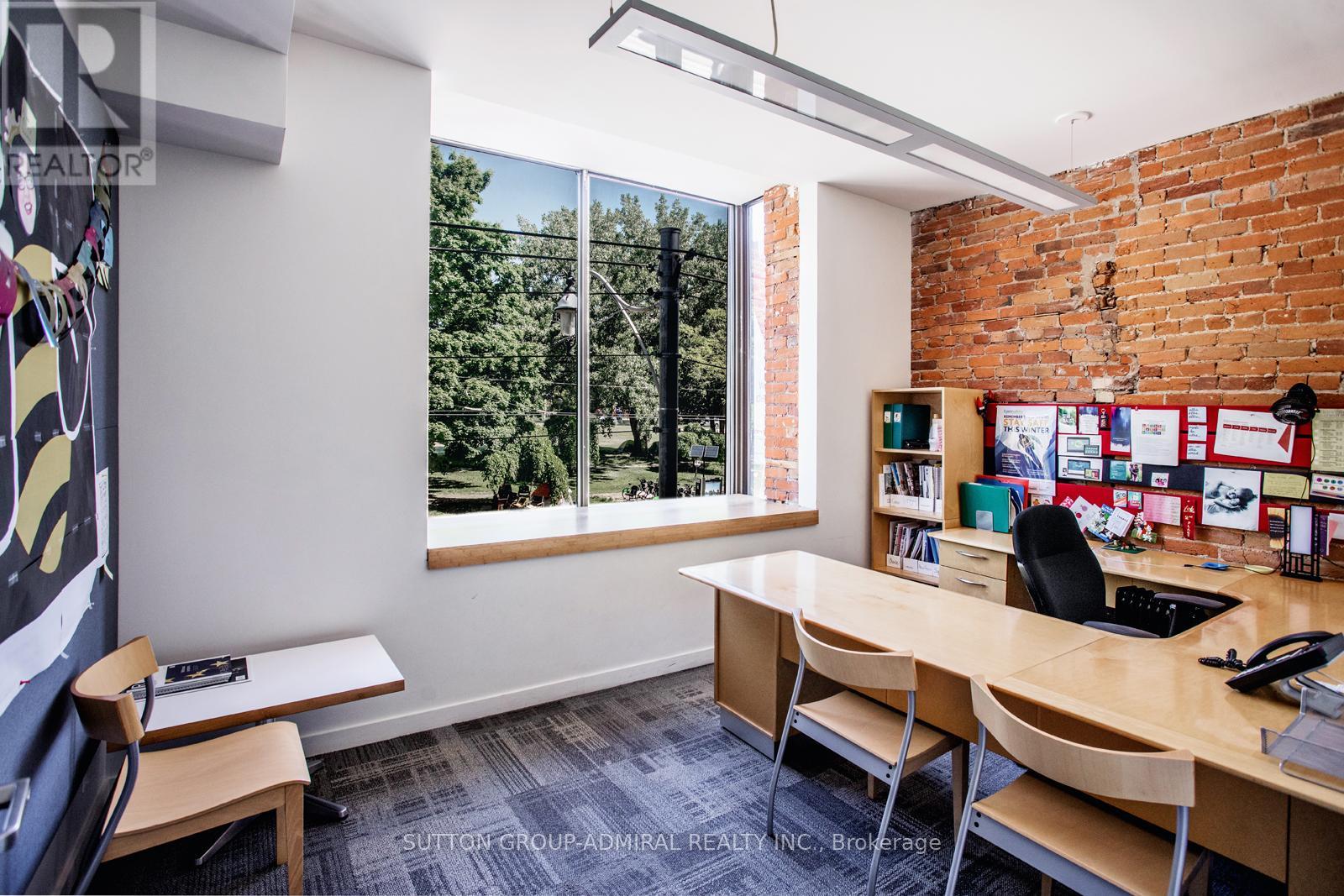 10 Britain Street Property Photo 17