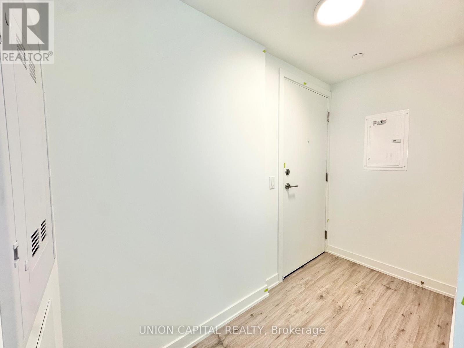 5511 - 252 Church Street Property Photo 4