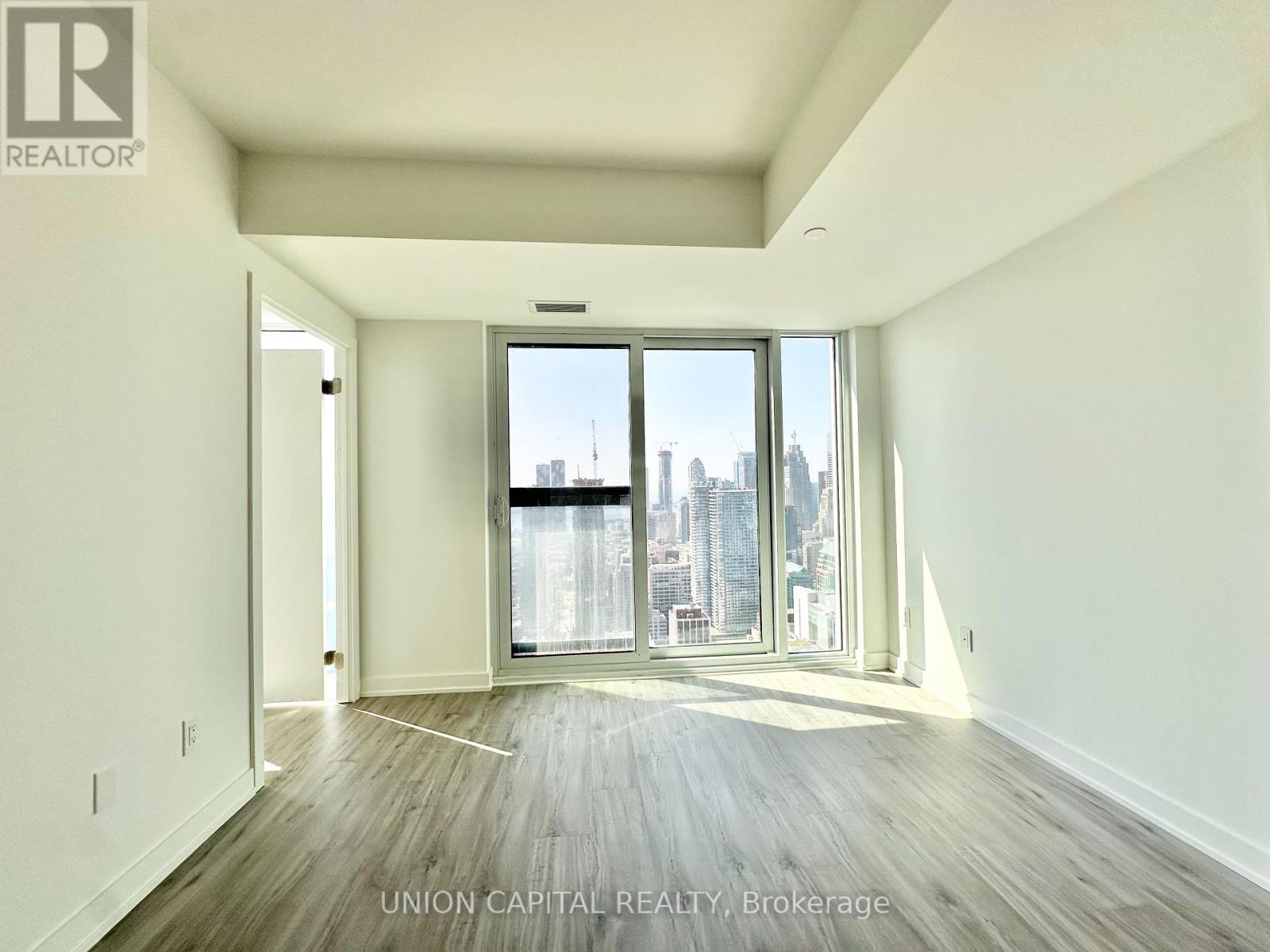5511 - 252 Church Street Property Photo 8
