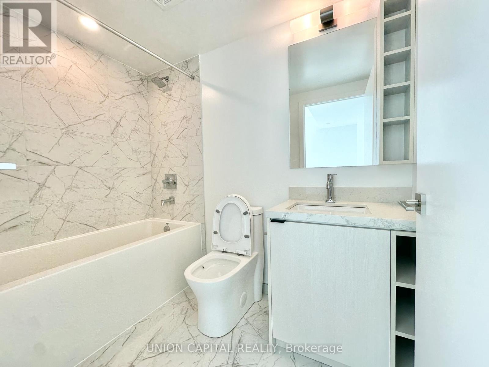 5511 - 252 Church Street Property Photo 12