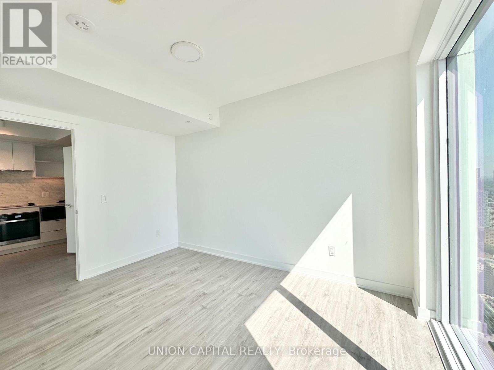 5511 - 252 Church Street Property Photo 13