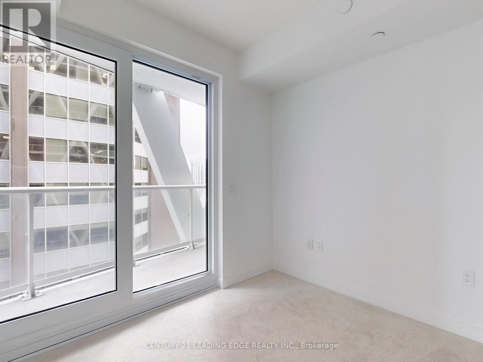 2212 - 230 Simcoe Street Property Photo 8