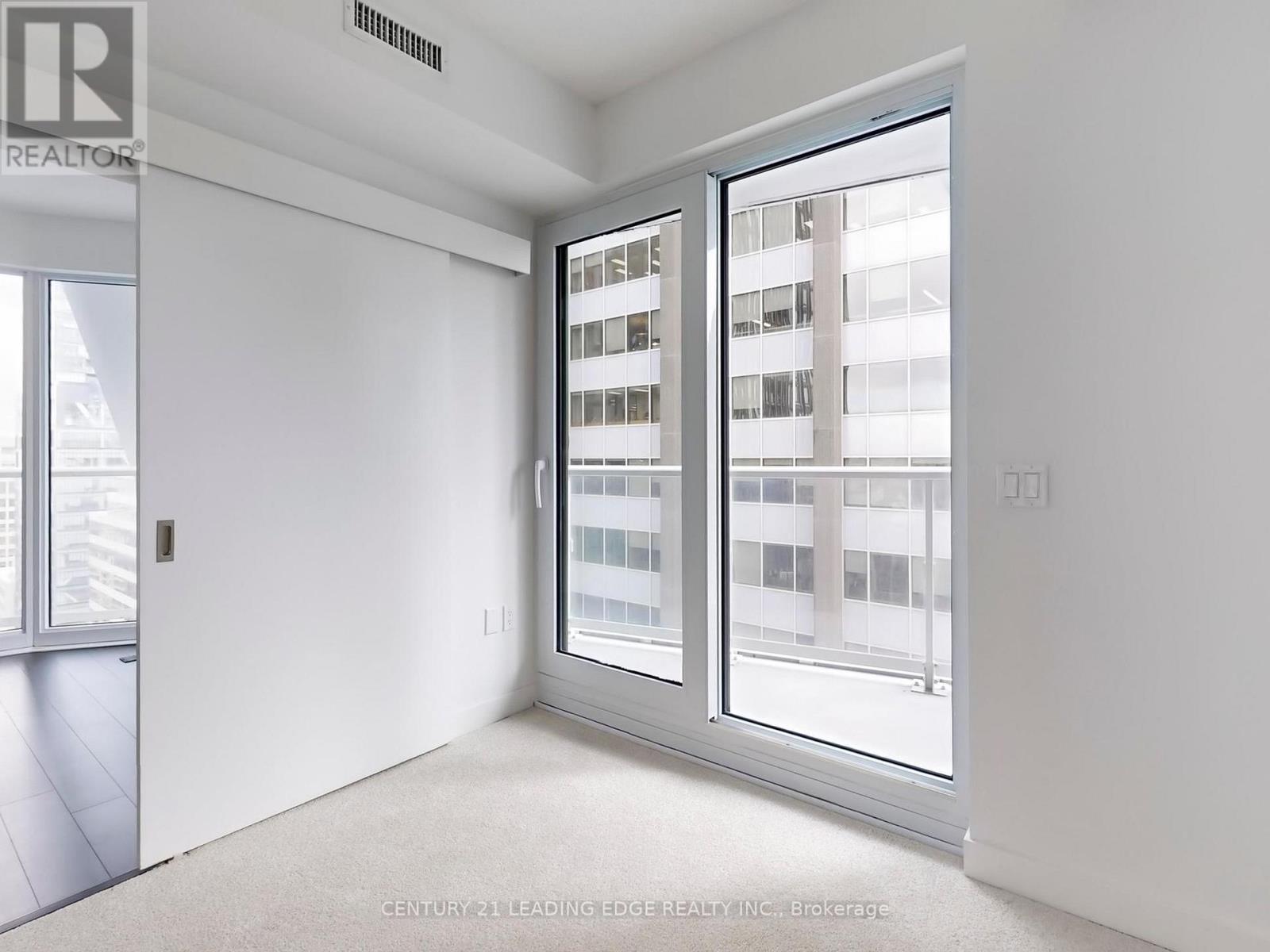2212 - 230 Simcoe Street Property Photo 9