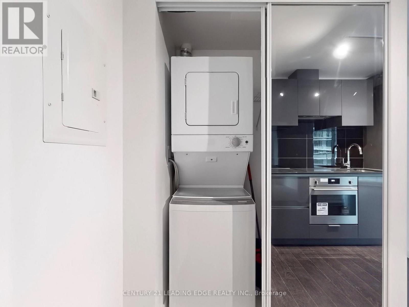 2212 - 230 Simcoe Street Property Photo 14