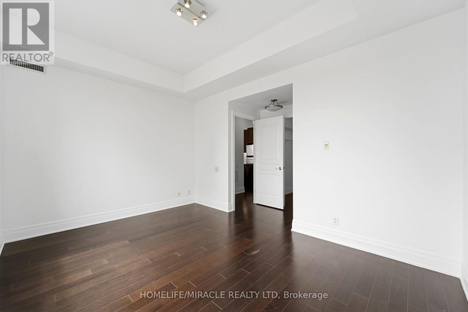 Lph2 - 777 Steeles Avenue Property Photo 7