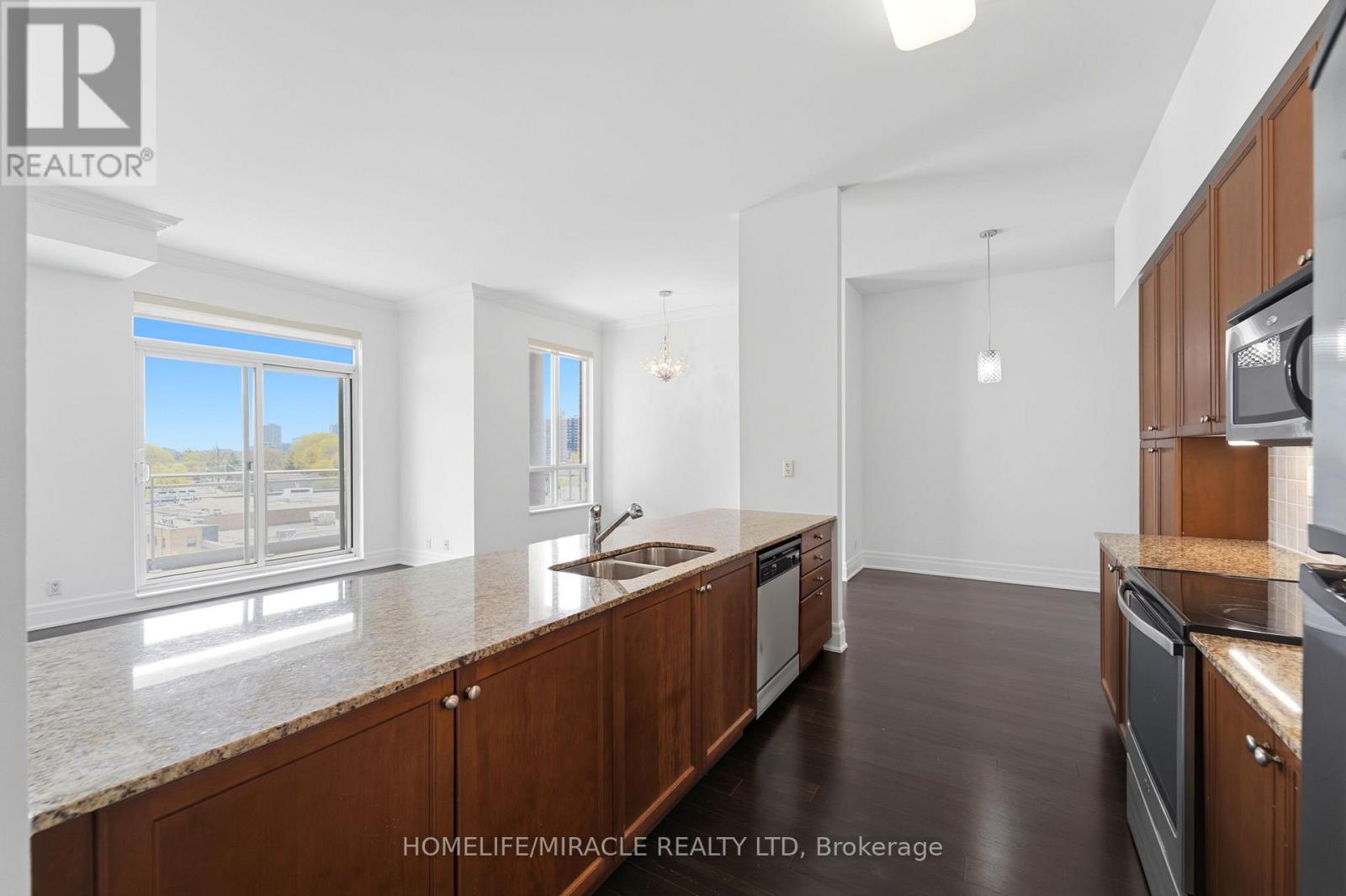Lph2 - 777 Steeles Avenue Property Photo 44