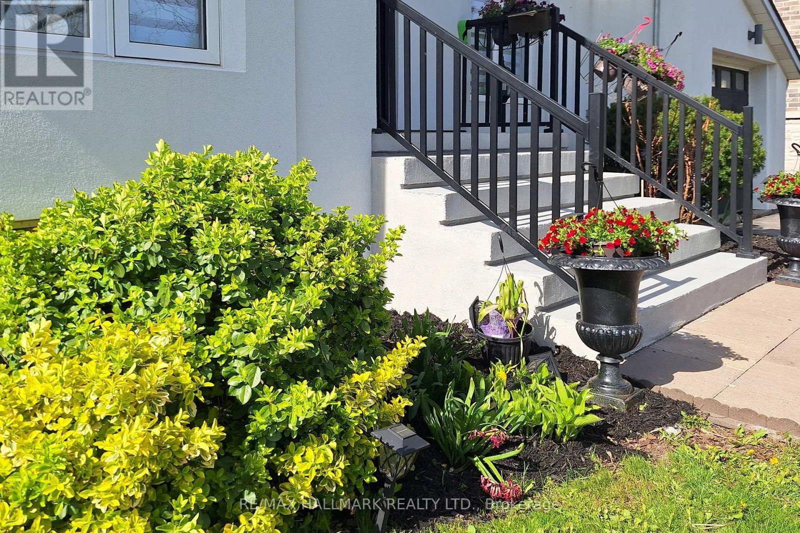 96 Searle Avenue Property Photo 10