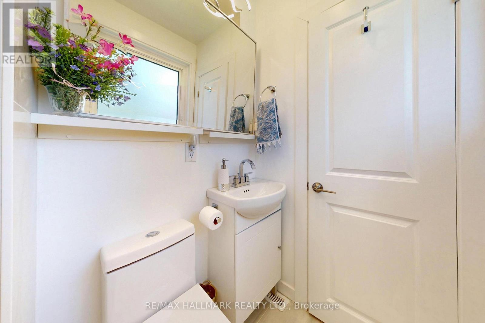 96 Searle Avenue Property Photo 17