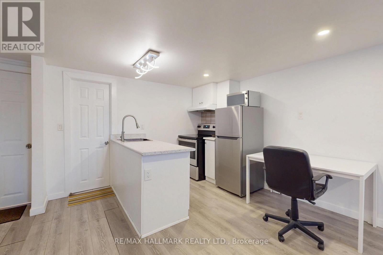 96 Searle Avenue Property Photo 22