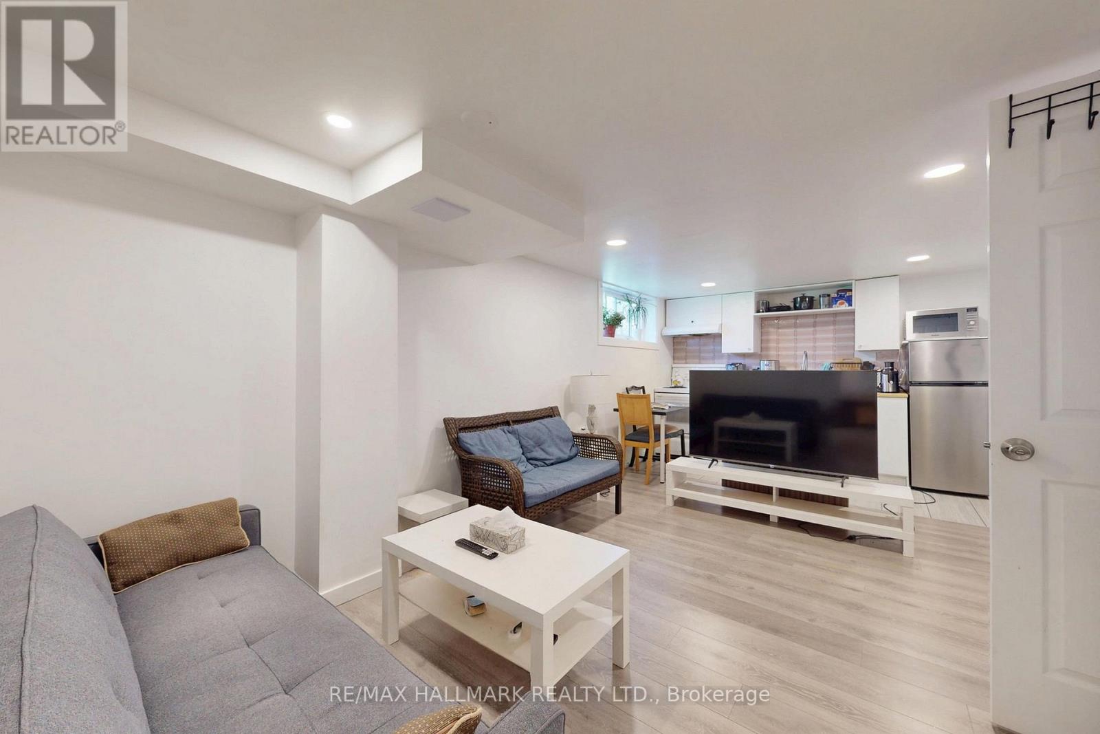 96 Searle Avenue Property Photo 26