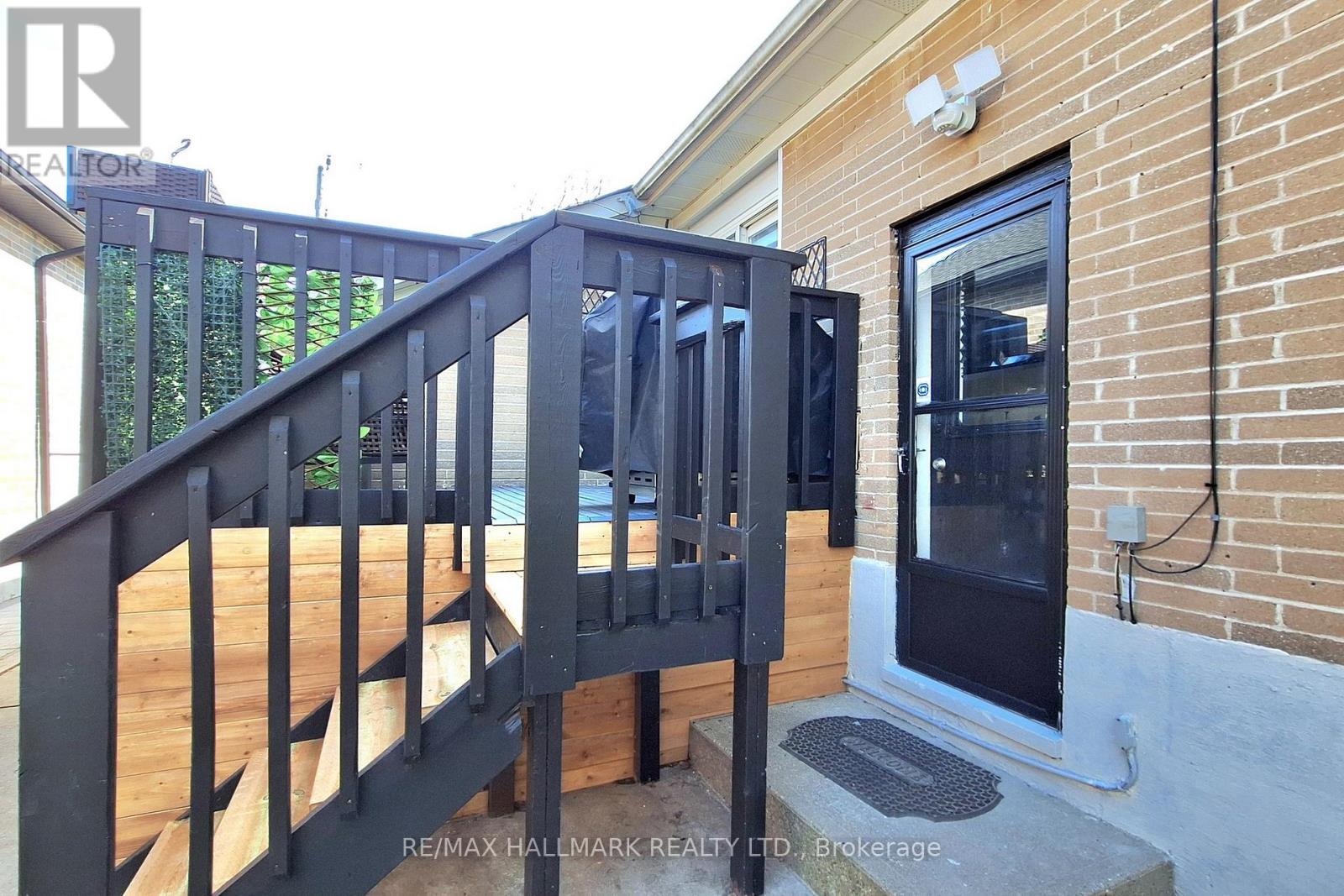 96 Searle Avenue Property Photo 38