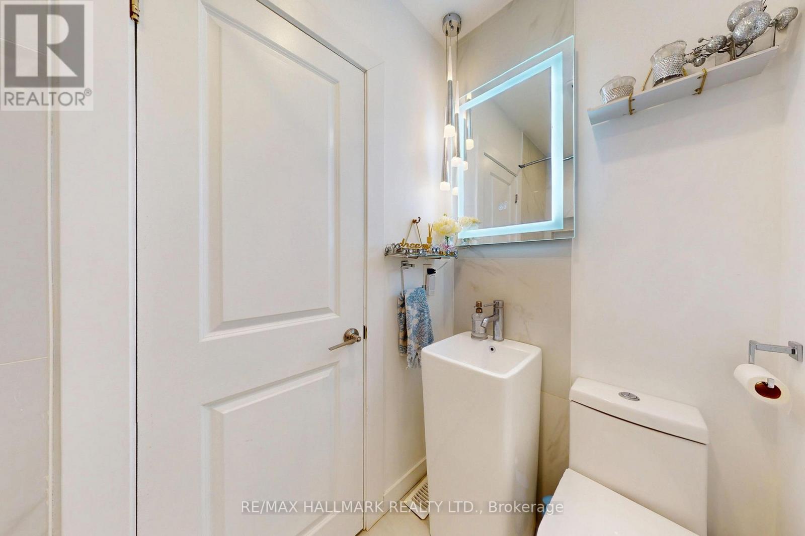 96 Searle Avenue Property Photo 43