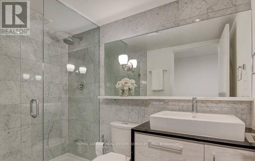 Th7 - 121 Mcmahon Drive Property Photo 20
