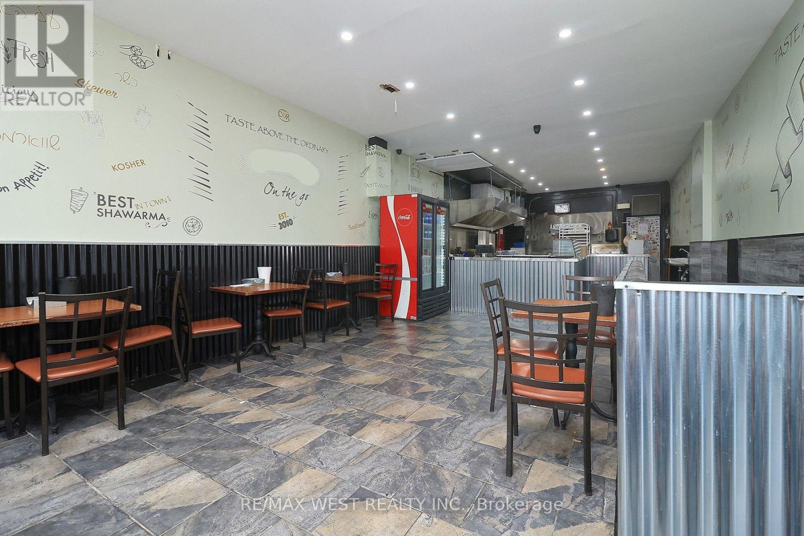 3023 BATHURST STREET