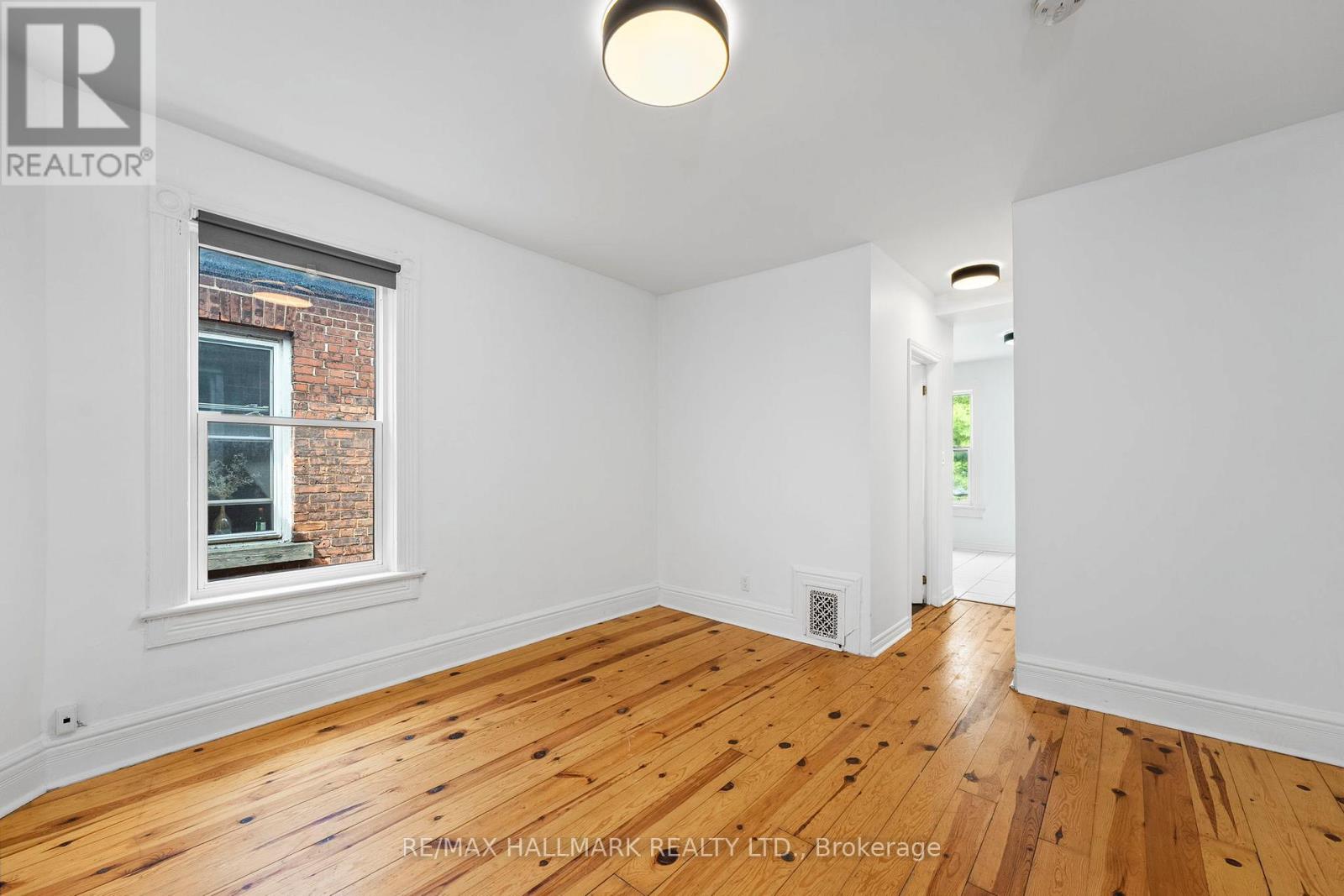 261 Ossington Avenue Property Photo 19