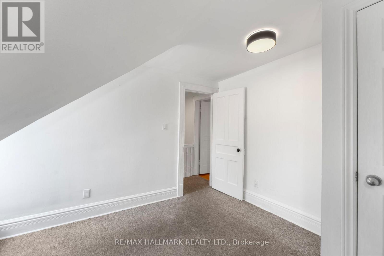 261 Ossington Avenue Property Photo 29