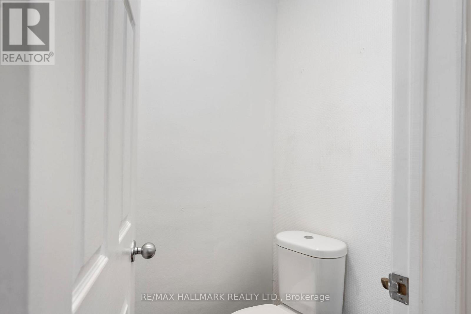 261 Ossington Avenue Property Photo 33