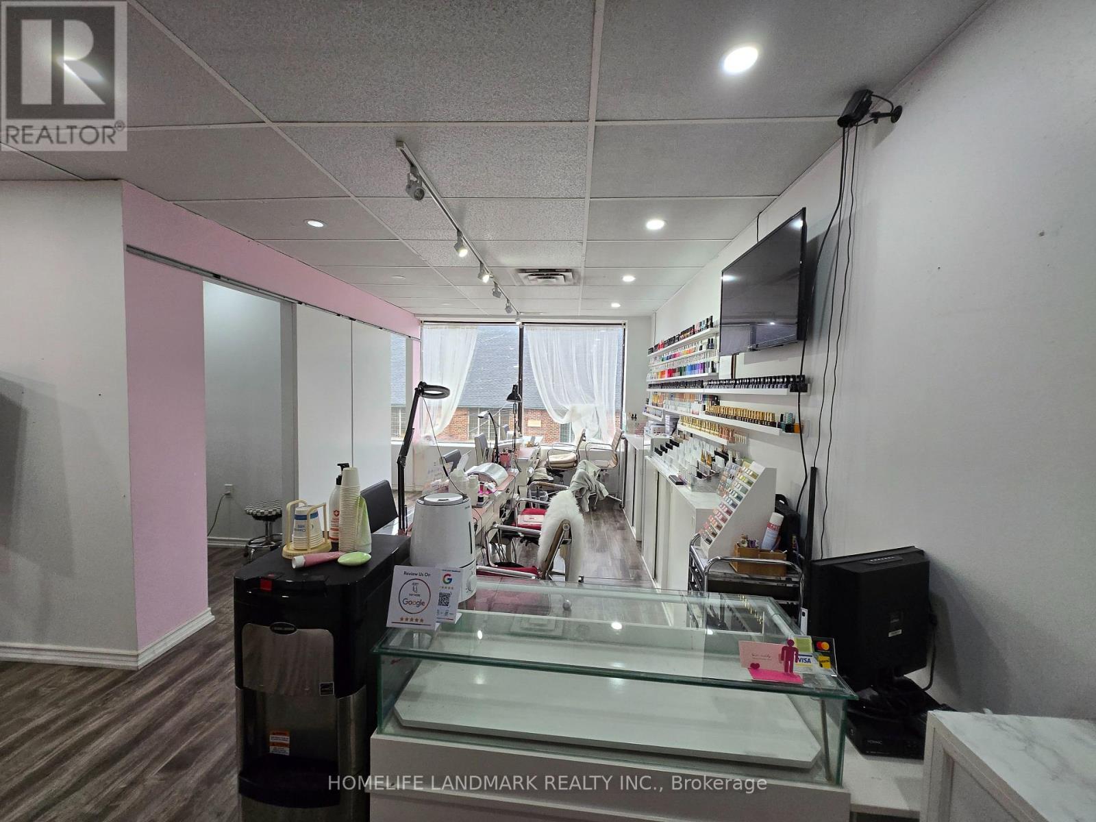300 - 5519 Yonge Street Property Photo 4