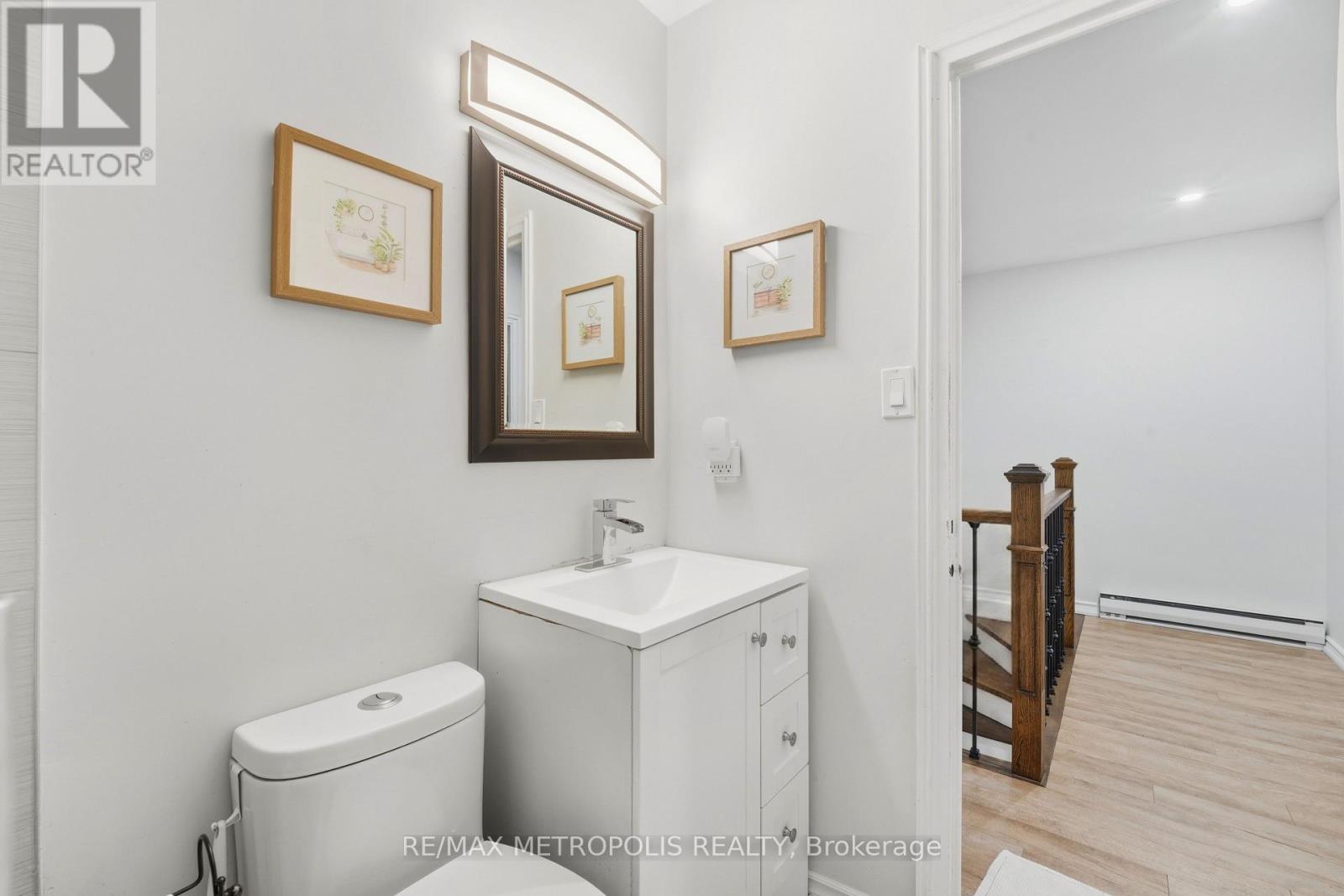 205 - 5877 Bathurst Street Property Photo 21