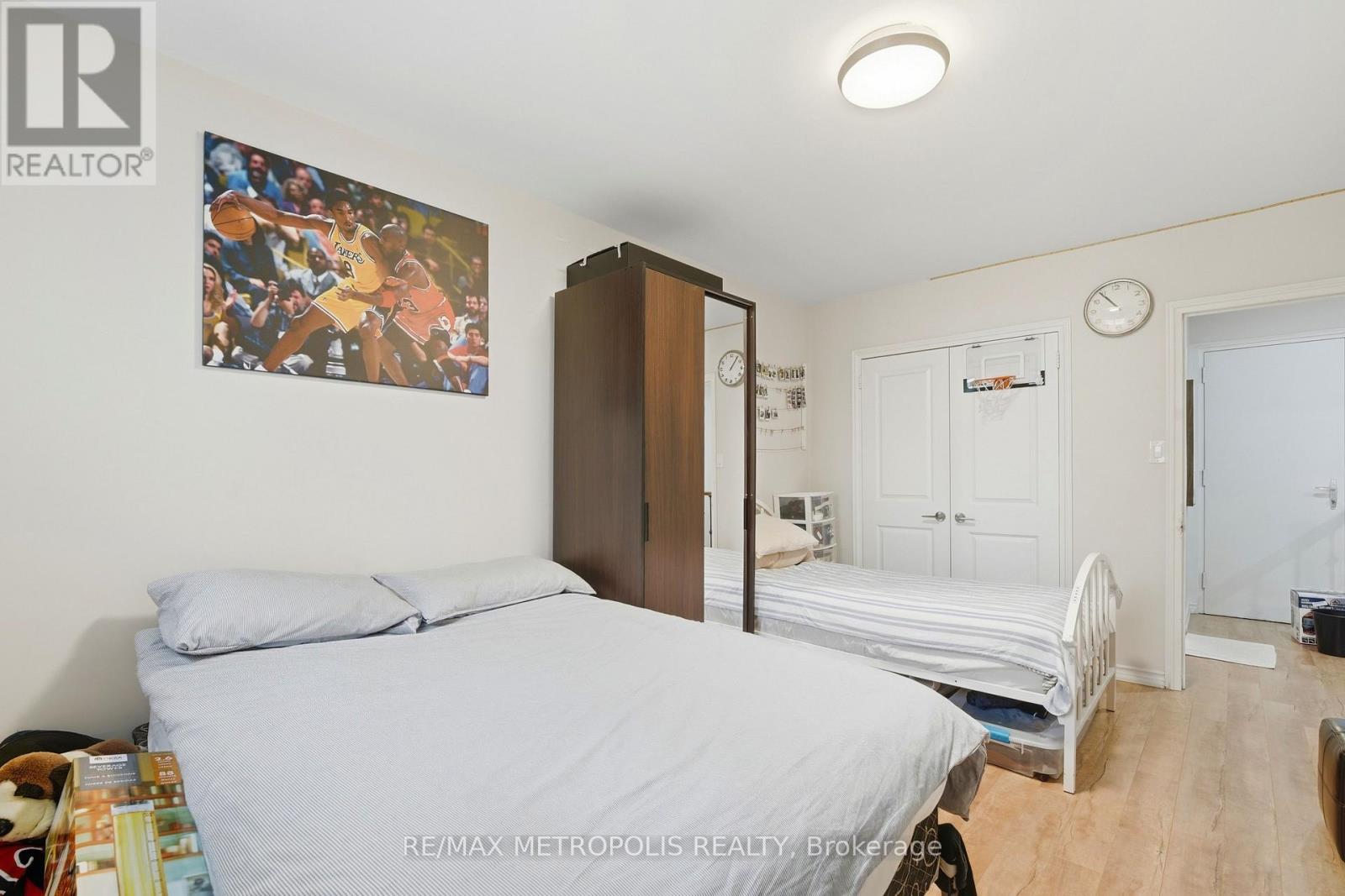 205 - 5877 Bathurst Street Property Photo 24