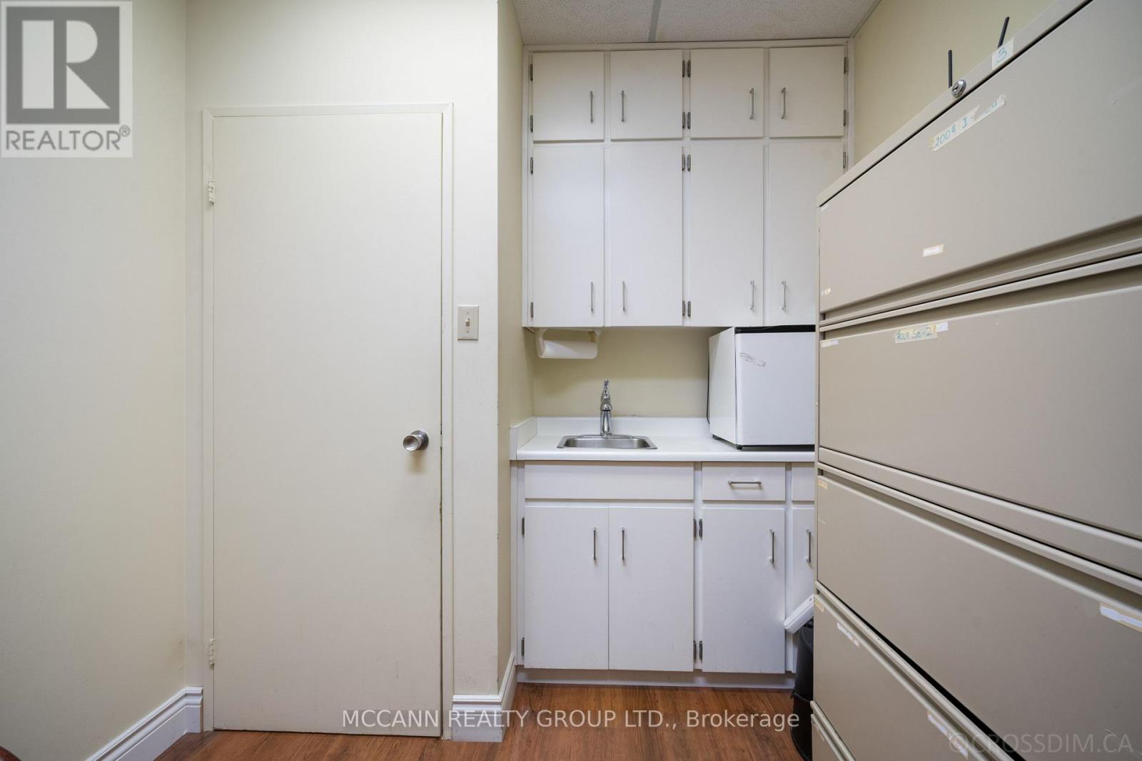502 - 600 Sherbourne Street Property Photo 14