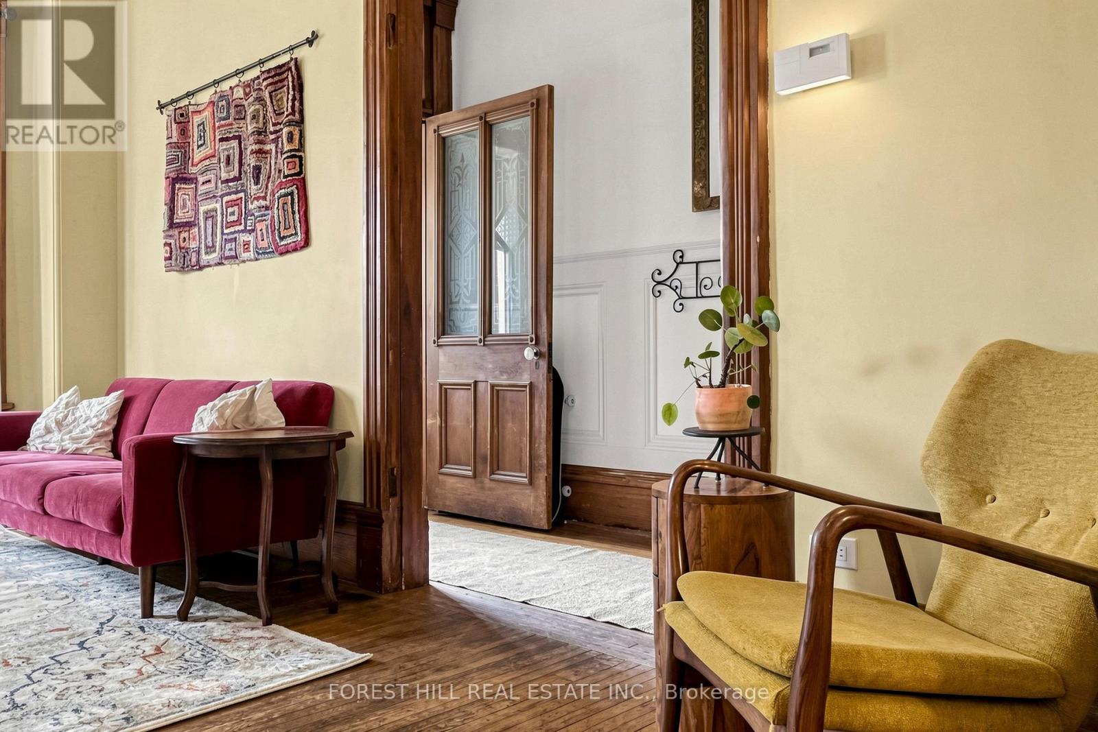 58 Nassau Street Property Photo 6
