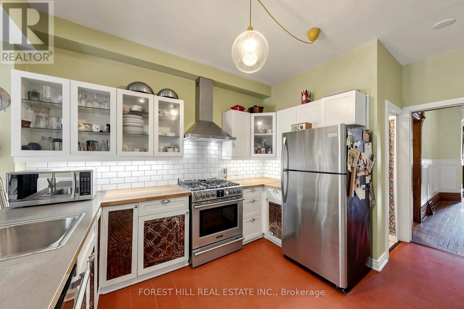 58 Nassau Street Property Photo 10