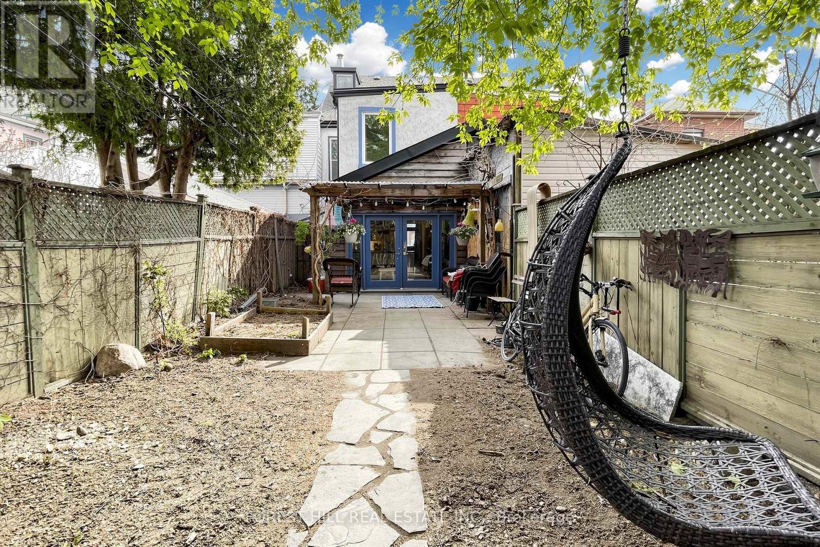 58 Nassau Street Property Photo 34
