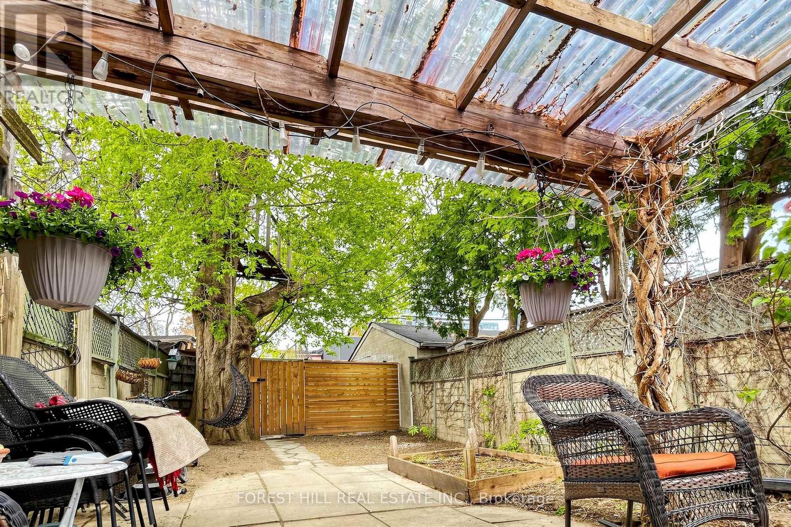 58 Nassau Street Property Photo 37
