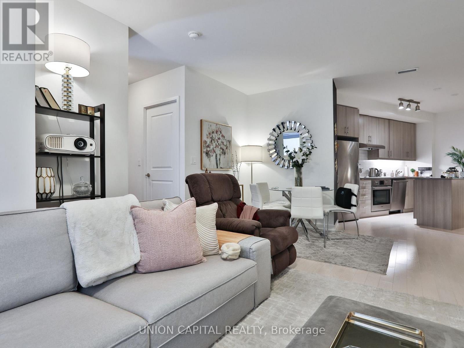 404 - 1 The Esplanade Property Photo 2