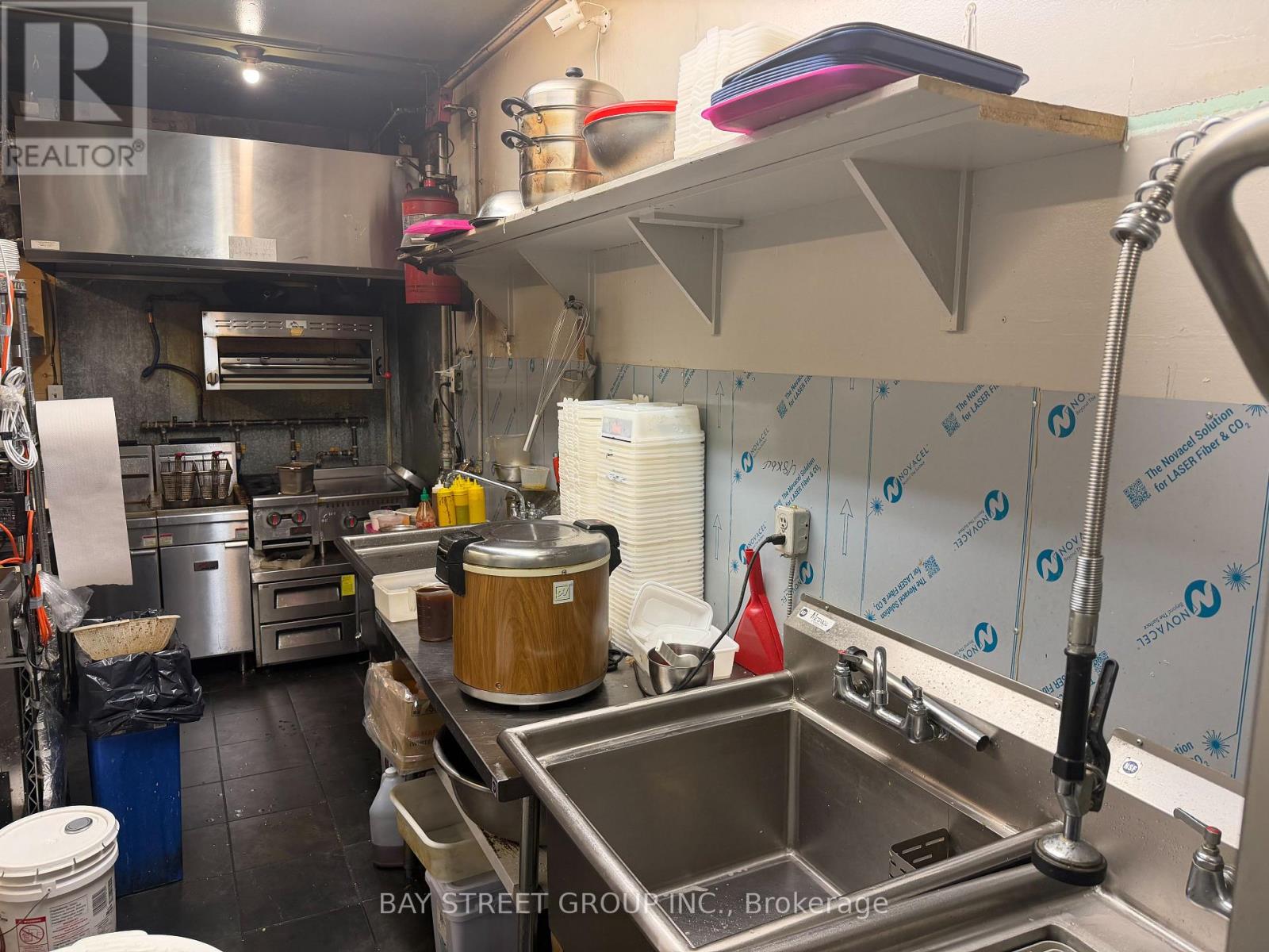 48 St Clair Avenue E Property Photo 7