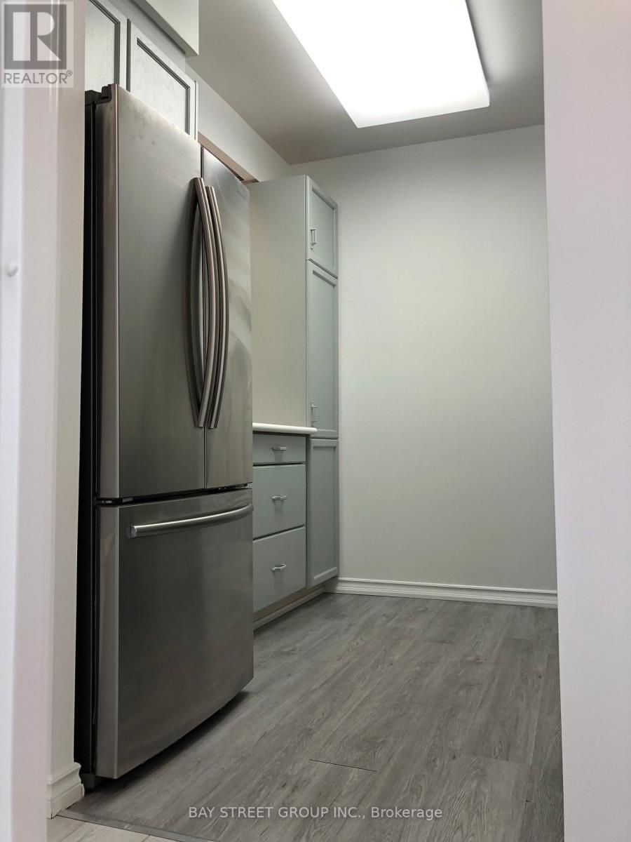 308 - 284 Bloor Street W Property Photo 16