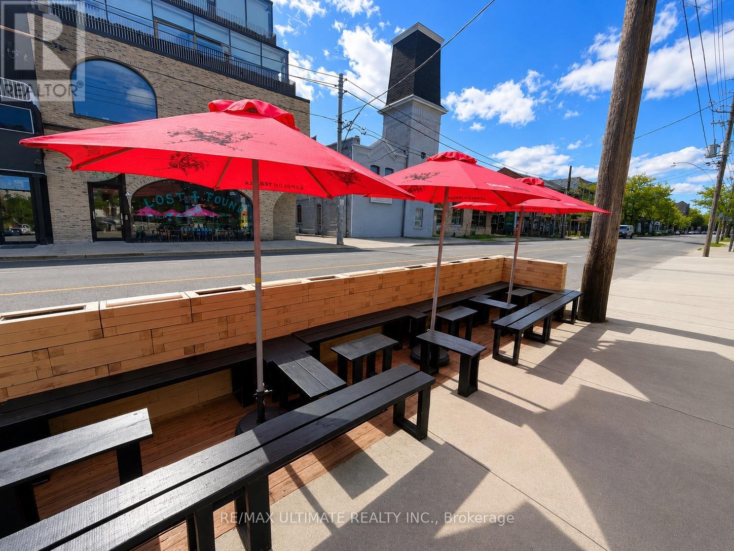 13 Ossington Avenue Property Photo 4